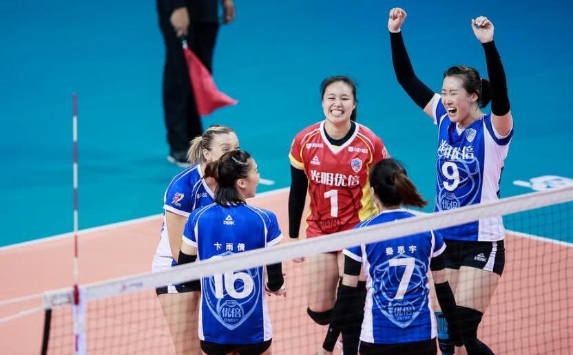 门兴格拉德巴赫进攻多点开花,主场轻取联赛中游队  门兴格拉德巴赫进攻多点开花,主场轻取联赛中游队