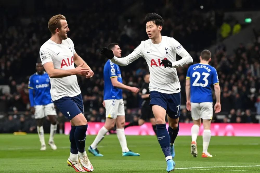 埃弗顿门将皮克福德开挂,多次神扑保住球队宝贵一分  埃弗顿门将皮克福德开挂,多次神扑保住球队宝贵一分