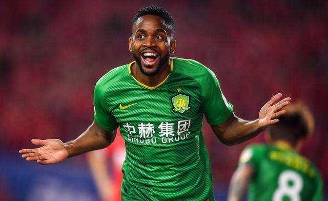  热刺防线漏洞百出布伦特福德抓住机会客场抢下关键三分  