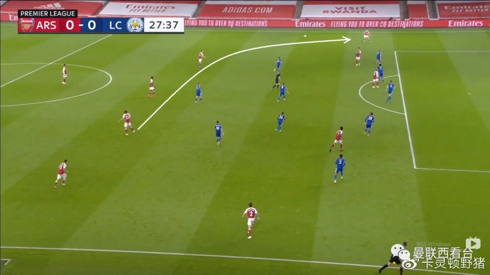 亚眠防守组织井然有序,密集站位化解强队攻势  亚眠防守组织井然有序,密集站位化解强队攻势